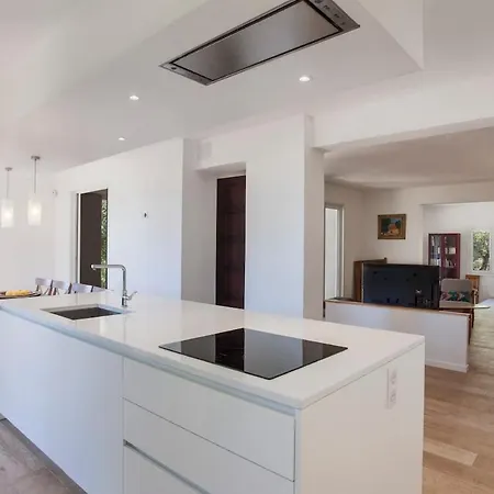 Le Corps De Garde With Swimming-pool And Garden Of 1200m2