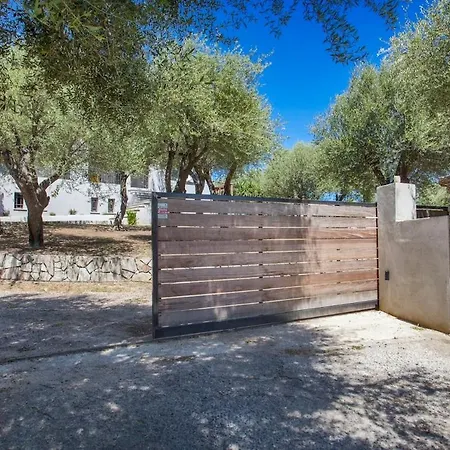 Le Corps De Garde With Swimming-pool And Garden Of 1200m2 * Furiani