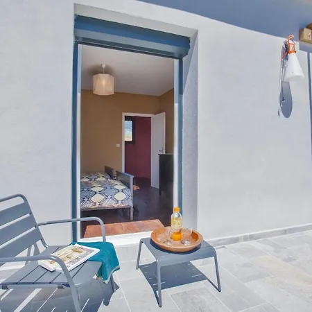 Villa Le Corps De Garde With Swimming-pool And Garden Of 1200m2 *