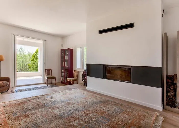 Вилла Le Corps De Garde Фуриани