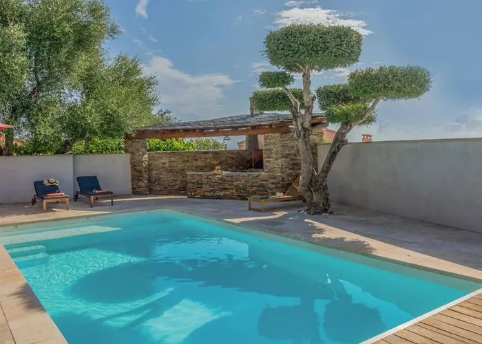 Вилла Le Corps De Garde *