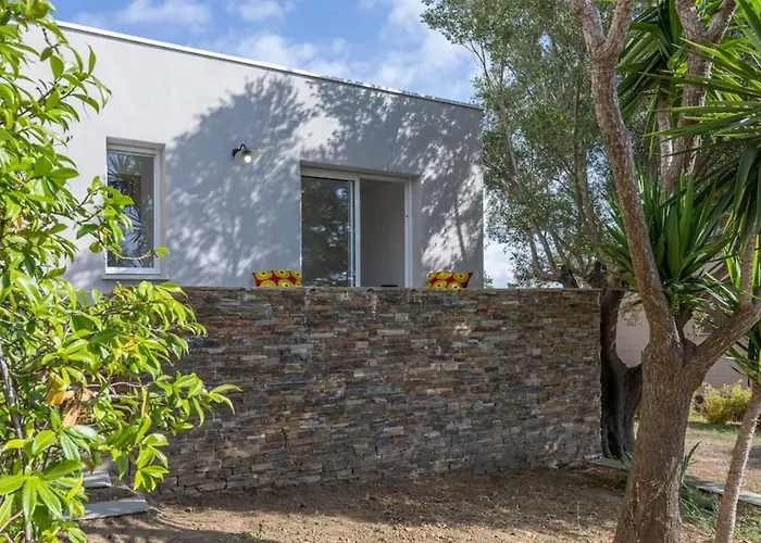 Le Corps De Garde Вилла Фуриани